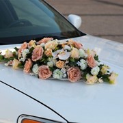 Бежевые цветы на машину фотография