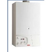 Газовый настенный котел для отопления и обеспечения горячей водой Ariston MicroGenius PLUS 24, 28 MI