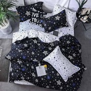 Двуспальный комплект постельного белья на резинке из сатина “Karina“ Черный с бело-синими рисованными фотография