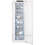 Встраиваемый морозильный шкаф AEG AGN71800C0