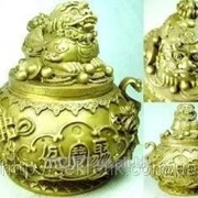 Чаша богатства с Пи Яо - символы фен шуй достатка -освящен фотография