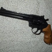 Револьвер под патрон Флобера Сафари РФ-461 с буковой рукоятью фотография