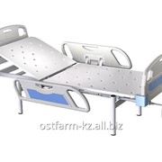 Кровать общебольничная с подголовником КФО-01-МСК, с механической регулировкой, с металлическим ложем и спинками из пластика (код МСК-2105) фото