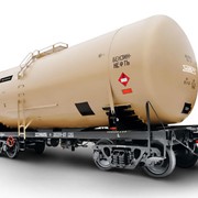 Ремонт вагонов специального назначения: четырёхосные цистерны для перевозки бензина и светлых нефтепродуктов фотография