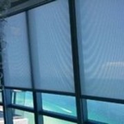 Рулонные шторы на мансардные окна открытого типа фотография