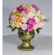 Золотая ваза анжелика из мыла с розовыми цветами для украшения дома фото