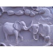 Картина на камне “Слоны“ фото