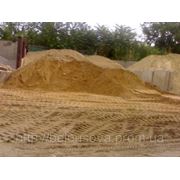 Песок Вознесенский автонормами со склада в Одессе. Песок речной фото