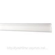 Плинтус потолочный КИНДЕКОР белый 25 х 2000 х 15 мм. фотография