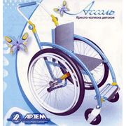 Кресло-коляска инвалидное детское фото