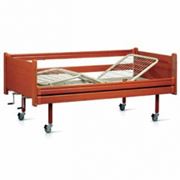 Кровать деревянная функциональная трёхсекционная фотография