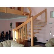 Лестницы деревянные для дома изготовление. фото