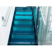 Лестницы из стекла изготовление стеклянных лестниц в Днепропетровске лестницы из триплекса фото