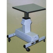 Стол приборный СП-1 складной с электроприводом электрический для обеспечения адаптапции устройств на выдвижной столешнице к конкретным условиям работ фото