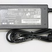 Блоки питания для ноутбуков Toshiba SADP-65KBA 19V 65W 3.95A разъем 5.5х2.5 mm фотография