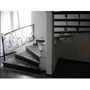 Лестницы из мрамора и гранита изготовление установка Житомир фото