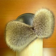 Шапки — ушанки из меха енота с натуральной кожей. Зимние мужские головные уборы. фото