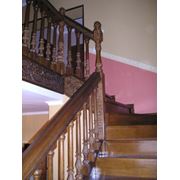 Лестница деревянная резная фото