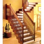Деревянные лестницы Симферополь деревянные лестницы цена продажа деревянных лестниц купить деревянную лестницу куплю деревянную лестницу деревянные лестницы от производителя деревянные лестницы под заказ. фото