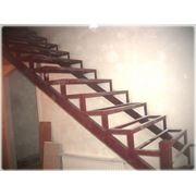 Лестницы металлические прямые винтовые поворотные. фото