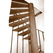 Лестница металлокаркасная винтовая фото