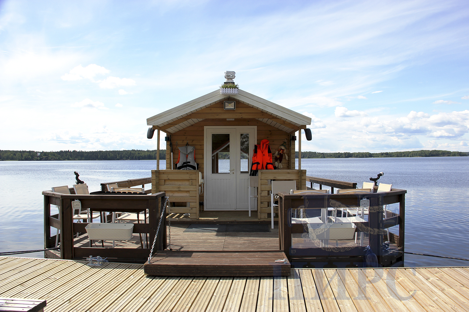 Houseboat Карелия