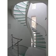 Лестницы из монолитного железобетона в Киеве. Компания Scala предлагает широкий выбор лестниц из монолитного железобетона помощь в проектировании и изготовлении таких лестниц. Прямая или поворотная винтовая лестница или эллиптическая тетивная или косоу фото