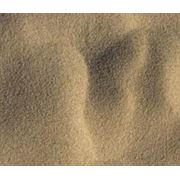 Песок мытый фракций 0-05; 05-10 фото