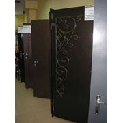 Двери бронированные с элементами ковки в Днепродзержинске продажа дверей от производителя недорого двери на заказ купить двери от производителя. фото
