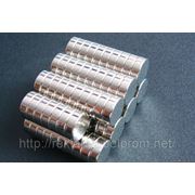 Магнит неодимовый для крепления сувениров d8х2mm фото