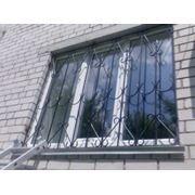 Решетки защитные решетки оконные кованые металлические решетки защитные на окна купить по доступной цене заказать Украина Киев Белая Церковь фото