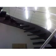 Стеклянные лестницы проектирование и изготовление на заказ стеклянные лестницы Днепропетровск заказать винтовую лестницу из стекла.
