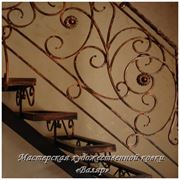 Лестницы металлические кованые ограждения лестниц (кованые перила) ступеньки ажурные кованые. фото