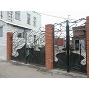 Ограда и ворота металлические фото