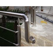 Ограждения металлические из нержавеющей стали для лестниц бассейнов причалов и др. фотография