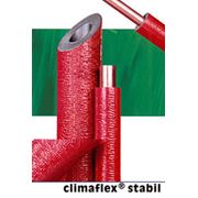 Climaflex Stabil - трубчатая полиэтиленовая изоляция в защитной оболочке красного и синего цвета.
