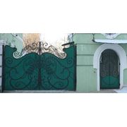 Ворота металлические с элементами ковки ворота кованные для загородного дома дачи распашные купить по доступной цене заказать Украина Киев Белая Церковь фото