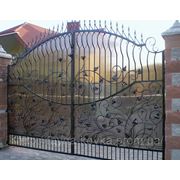 Кованные ворота (металл+поликарбонат) фото
