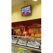 Реклама на радио и мониторах в сети супермаркетов Фуршет фотография
