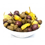 Ассорти в оливковом масле с греческими специями фото
