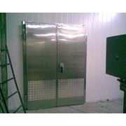 Двери для промышленных холодильных и морозильных камер фотография