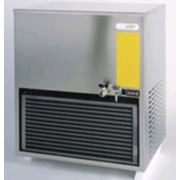 Охладитель воды накопительного типа с насосом модель: R50. фото