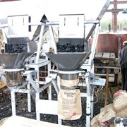 Verpackung Kohle in der Größenordnung von 10 bis 15 kg-Säcken фото