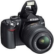 Цифровая камера Nikon D3000 KIT (18-55mm f/3.5-5.6G AF-S VR DX Zoom-NIKKOR) фотография