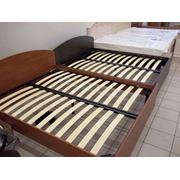 Кровать деревянная ЛДСП фото