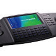 DS-1100KI Клавиатура управления (с 7'' TFT сенсорным экраном разрешения 800×480 и воспроизведением видео до 1080p) Hikvision фото