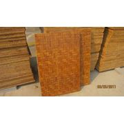 Поддоны из бамбуковой древесины 880х540х20 для производства тротуарной плитки. фотография