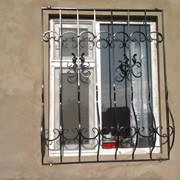 Решетки металлические на окна фотография