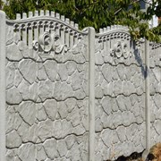 Забор железобетонный.  фотография