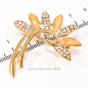 Брошь ''Лепестки на ветке'', эмалированные и со стразами, ( 4 см) 222151(31) фото